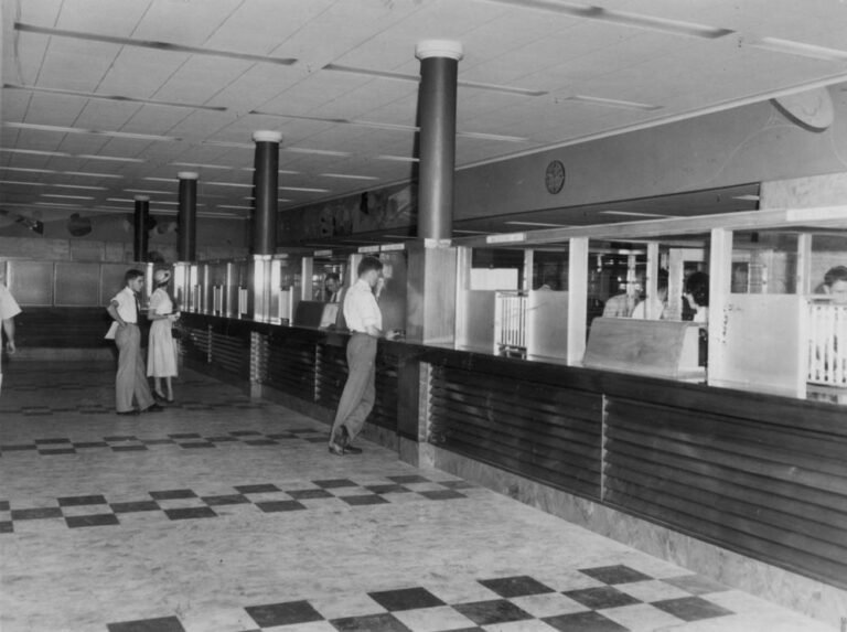 Why Do Digital Government Projects Fail at the Service Counter?